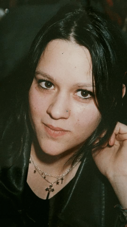 Photographies d’Estelle avant et après l’accident